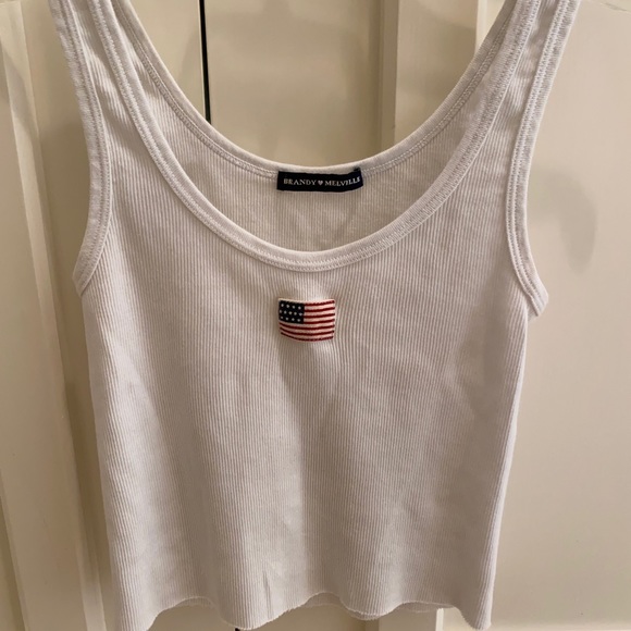 White Brandy Melville tank top with American flag - Picture 4 of 5